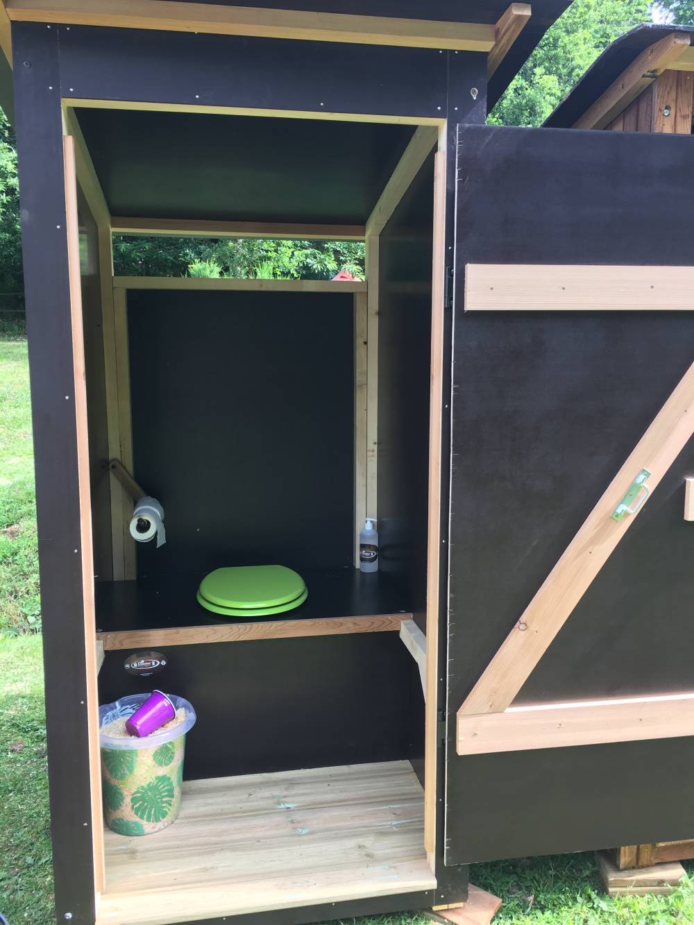toilettes seches led interieures