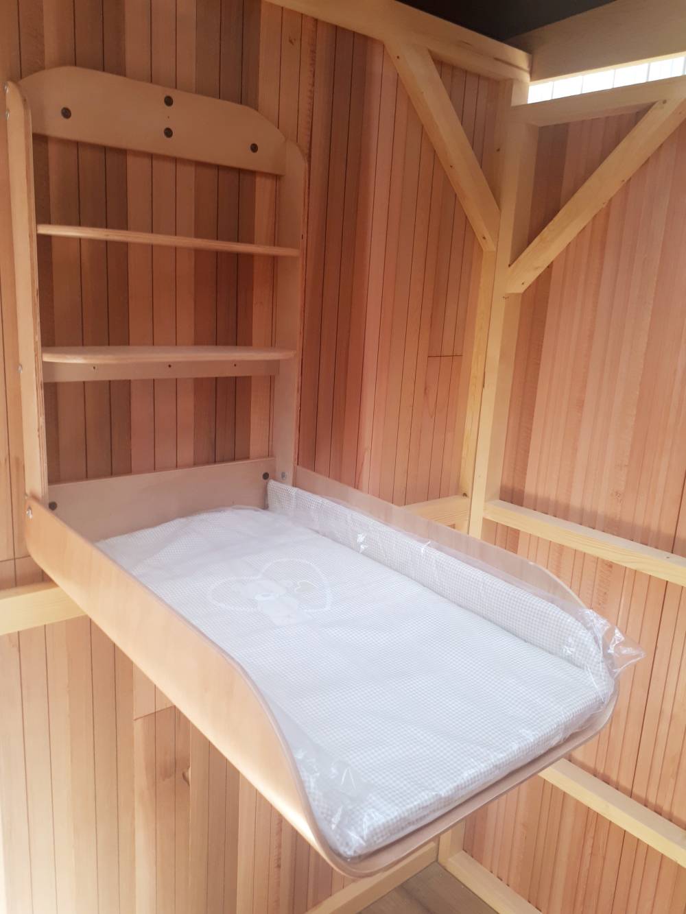 toilette-seche-pmr-barres-maintien